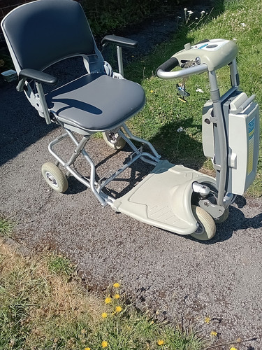 Folding mobility scooter - folding,