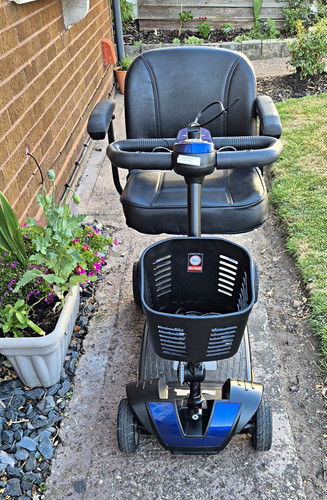 Electric mobility scooter with - electric,